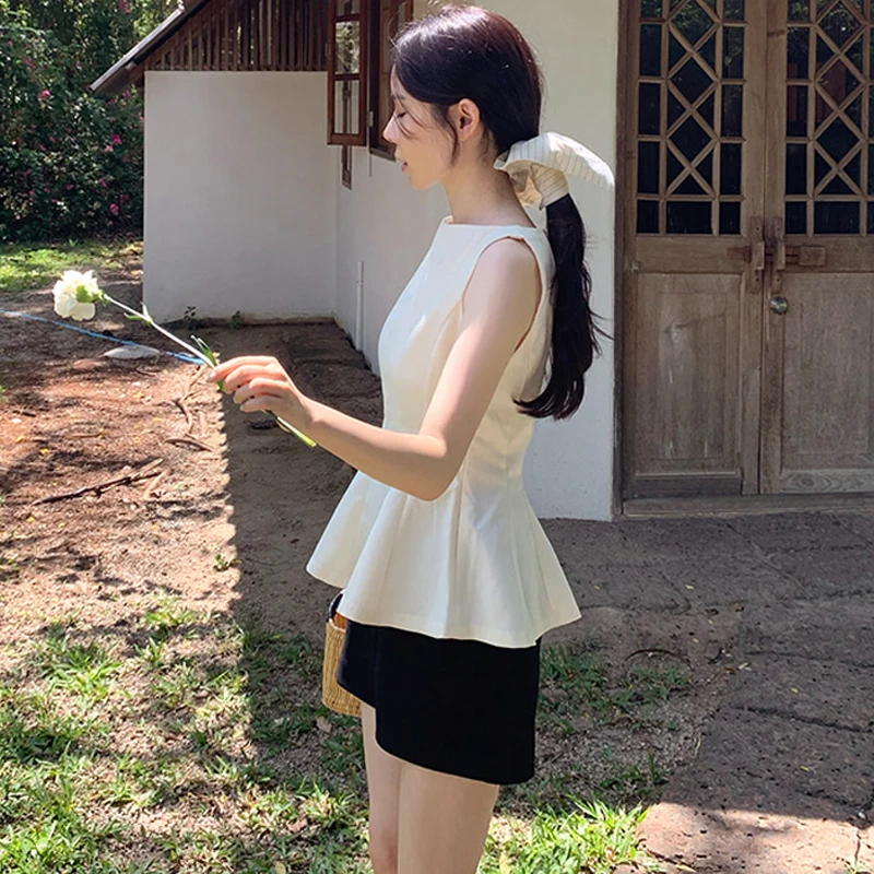 シャツとワンピースの境界を越える、夏の一枚はこれ？