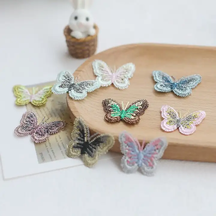 金糸刺繍の小さな蝶々【カラフルな装飾用・衣類補助素材】