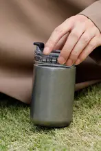 陶器コーティングの保温カップ【持ち運び便利・高級感】