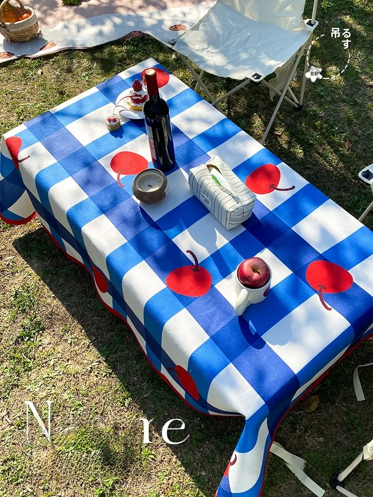 ピクニックテーブルクロス：防水・熱に強いカートゥーンデザインでアウトドアを快適に