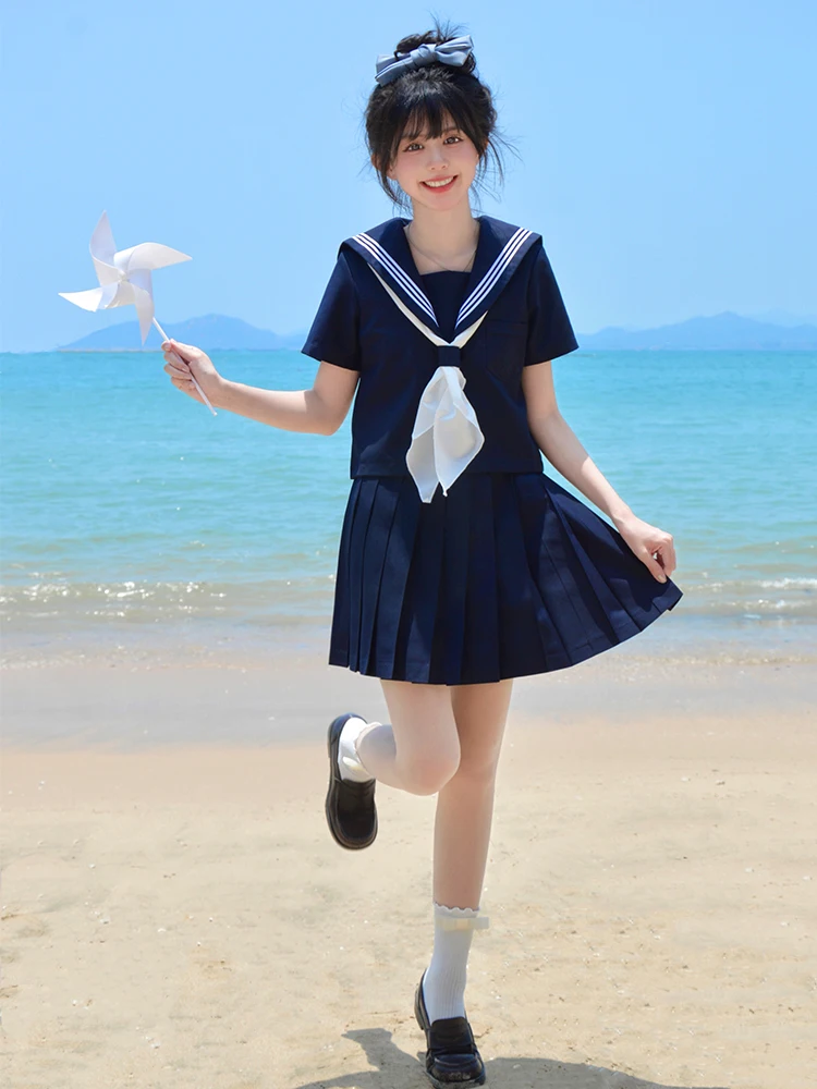 修学旅行に着る女子中学生の服は、本当にJKセーラー服がベストなのか？