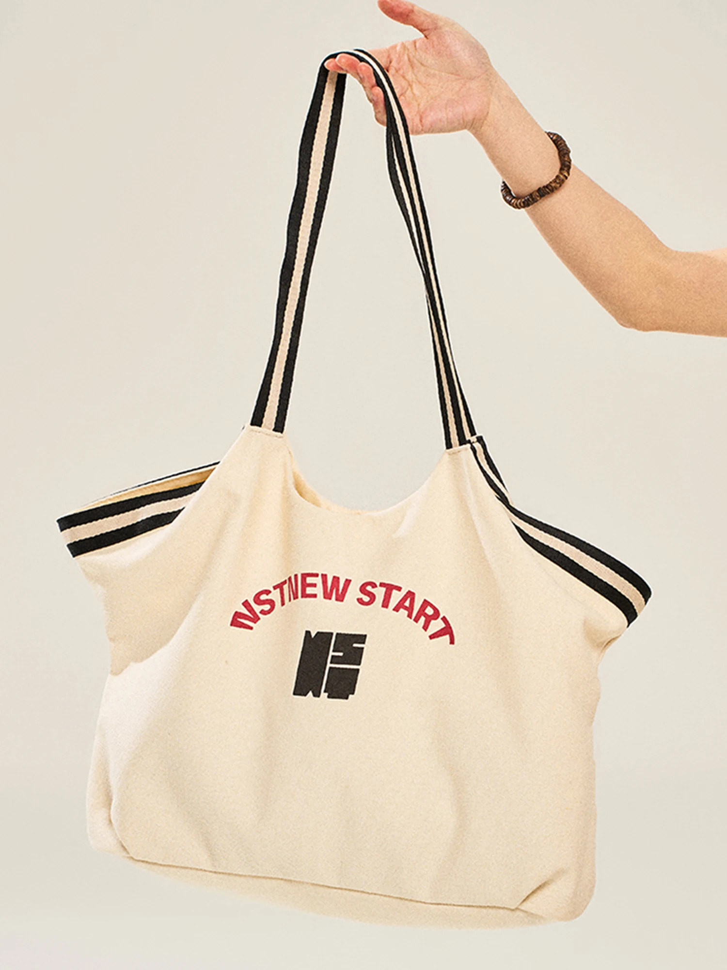 トートバッグの刺繍デザインは、どんなものに出会うべき？
