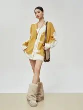 アート感漂うカラー編みVネックニットカーディガン【ゆったりとしたドロップショルダー・女性用】