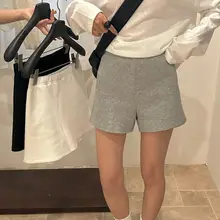 春のカジュアル高腰ショートパンツ【レディース・リモンティーグリーン・小柄向け】