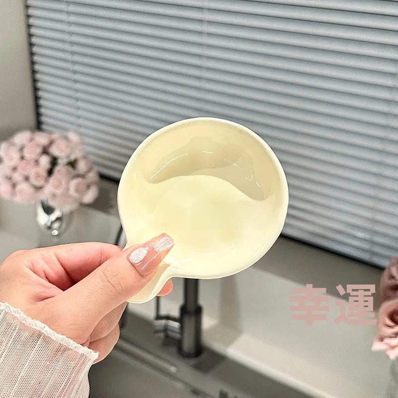 おしゃれなデザインの火鍋用調味皿：家庭用ソース・醤油・酢用セットの実用性と使い分け