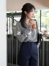 BZZN プリーツVネックストレート長袖シャツ【精紡ウール・ビジネス向け】