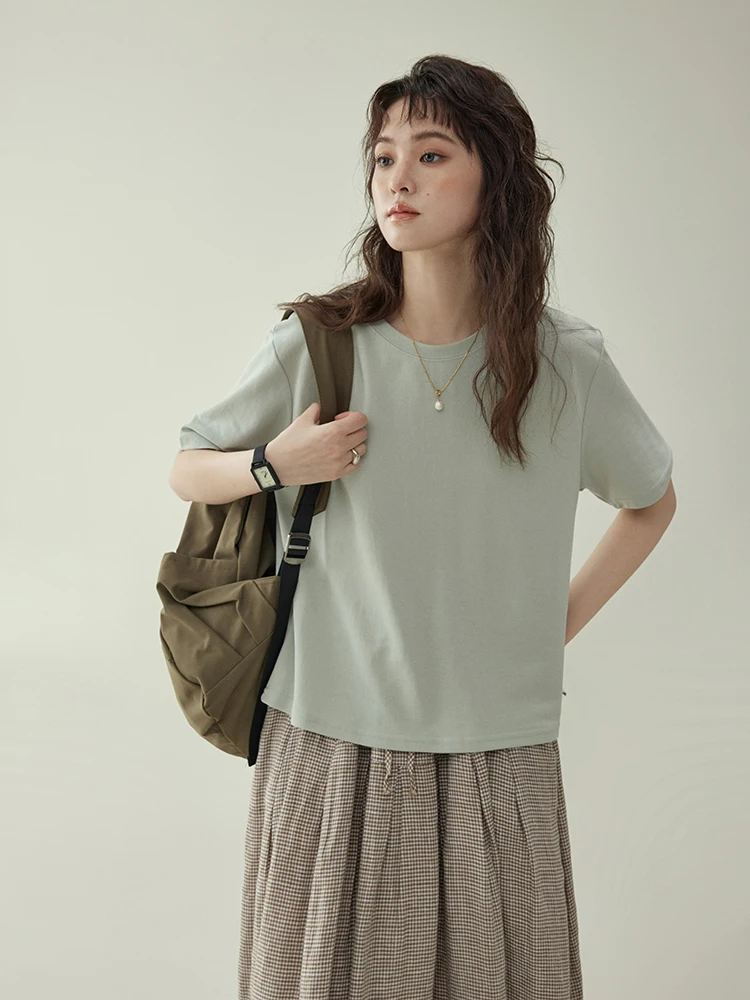 大人可愛い服 40代コーデの完全ガイド｜無地Tシャツで心のリズムを整える