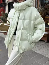 薄緑色フード付きダウンジャケット【極上の柔らかさ・厚手・ユニークデザイン】