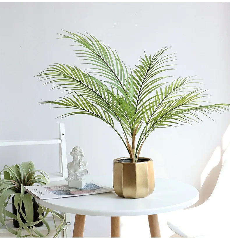 ベランダに観葉植物を置くなら、どう選ぶべきか？北欧風人工植物が解決するリアルな悩み