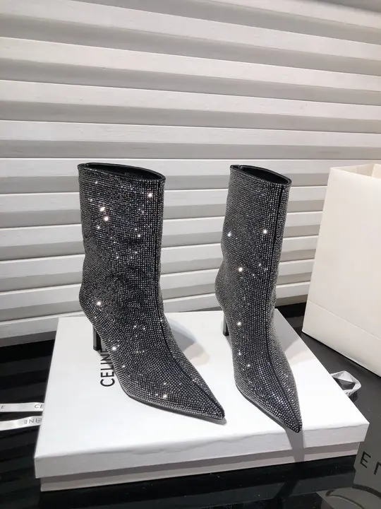 水晶装飾入りブラックエラスタインスリムブーツ【フレンチスタイル・ポインテッドトゥ・細いヒール】