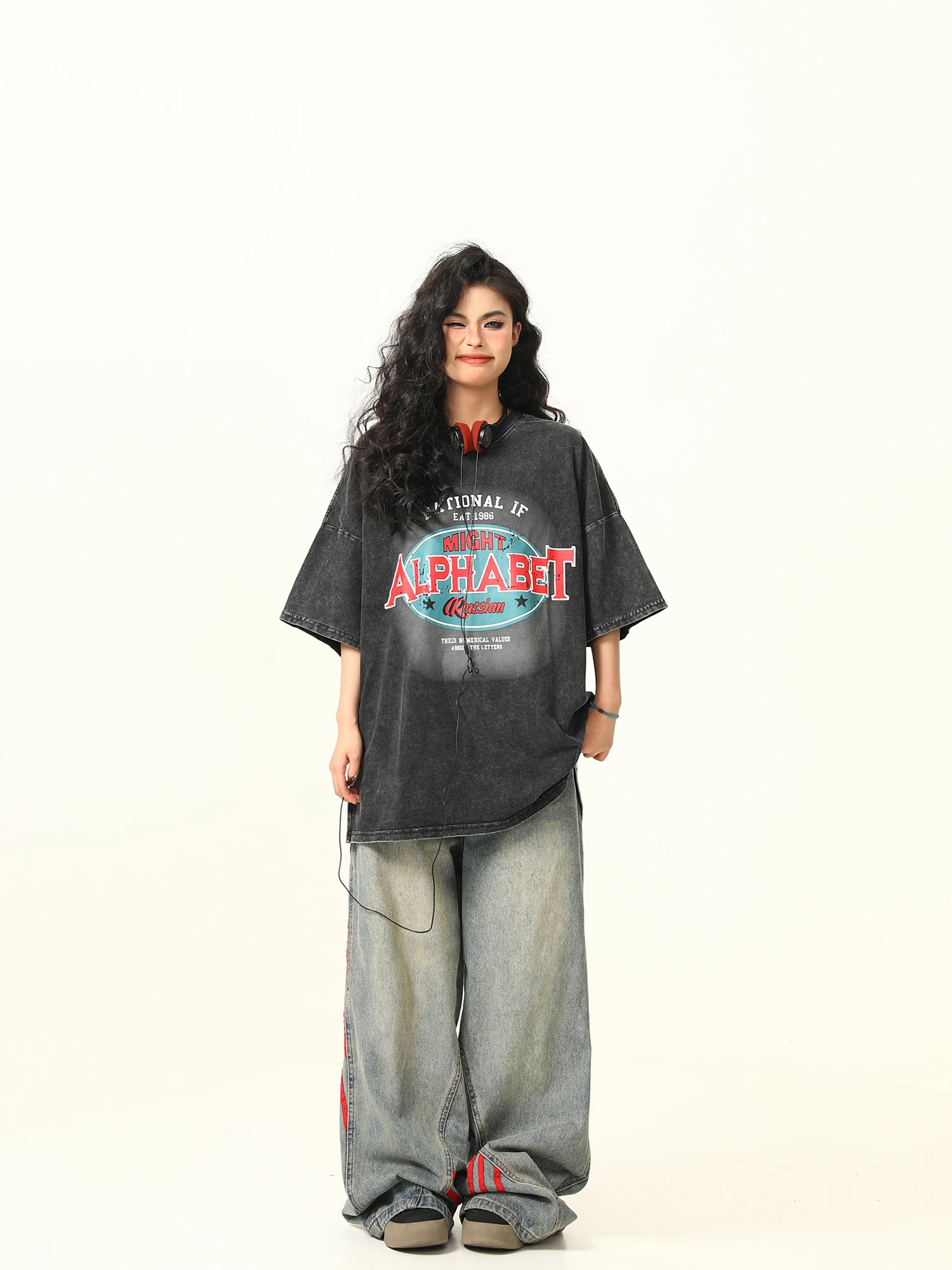 赤いTシャツをどう選ぶ？Tagkitaのショートスリーブが通勤や日常でなぜ注目されているのか