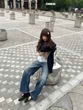 レトロハイウエストデニムパンツ【ウォッシュ加工・ストレートシルエット】