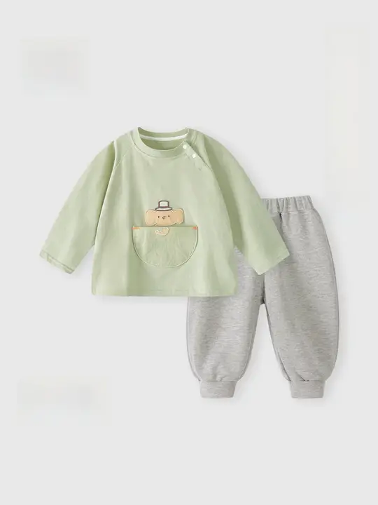 子供用長袖Tシャツとスポーツパンツ【春秋用・幼児ボトムス】（セットアップ対応）