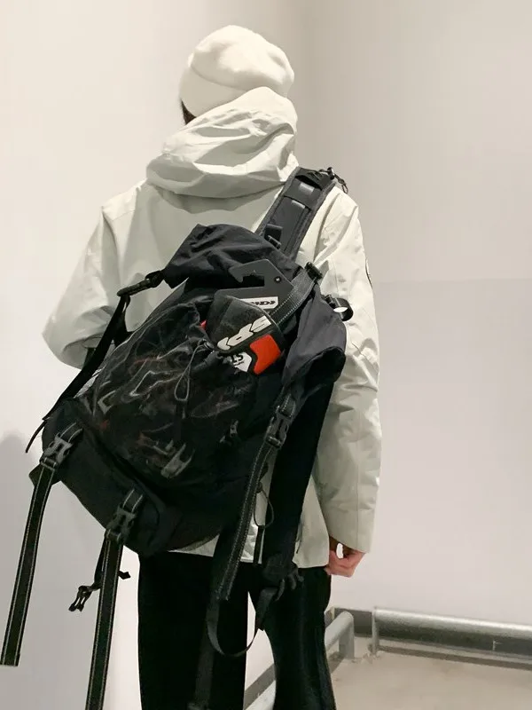 登山リュック 最強は軽さ？通勤でも使える短距離旅行用バックパックが今、注目されている！