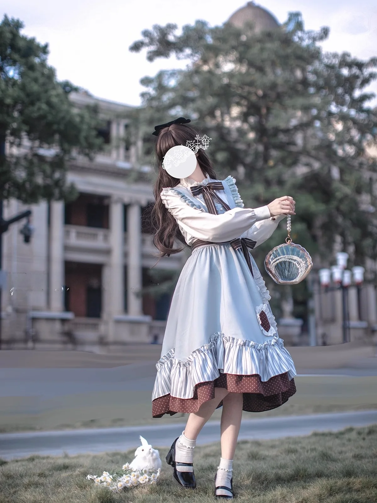 ロリータ風 アリスデザインの学院風ワンピース【優雅なレイヤード・青茶白】