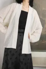 薔薇ストライプの唐風八破スカートとニット飛行袖ブラウス【春秋用・日常着・漢服】
