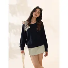 デザイン性溢れるドット柄ショルダーオープンカットソー【女性用・春秋向け・フィット】