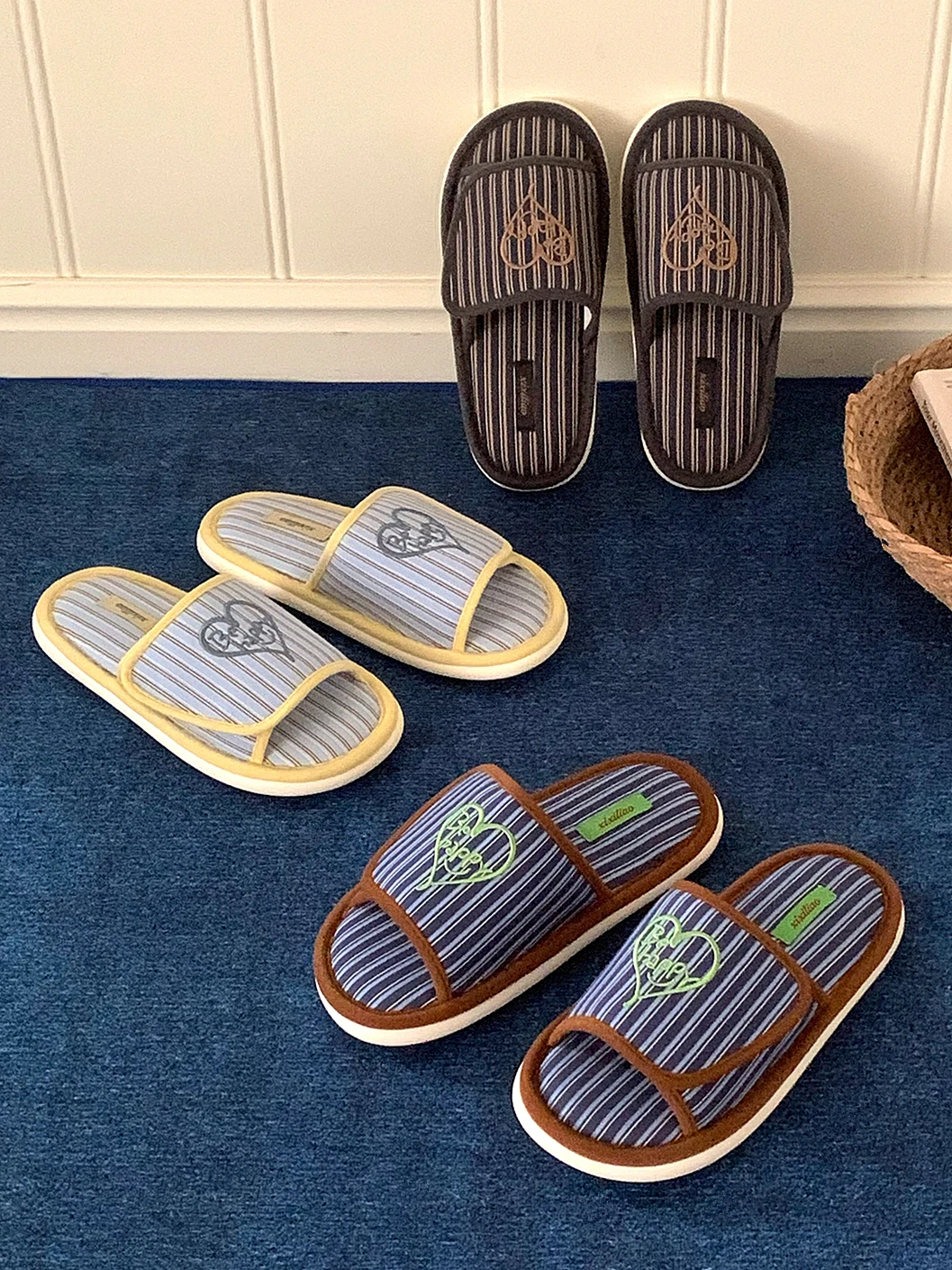 愛心刺繍の防滑サンダル：室内用カジュアルサンダルの実用性と機能解析