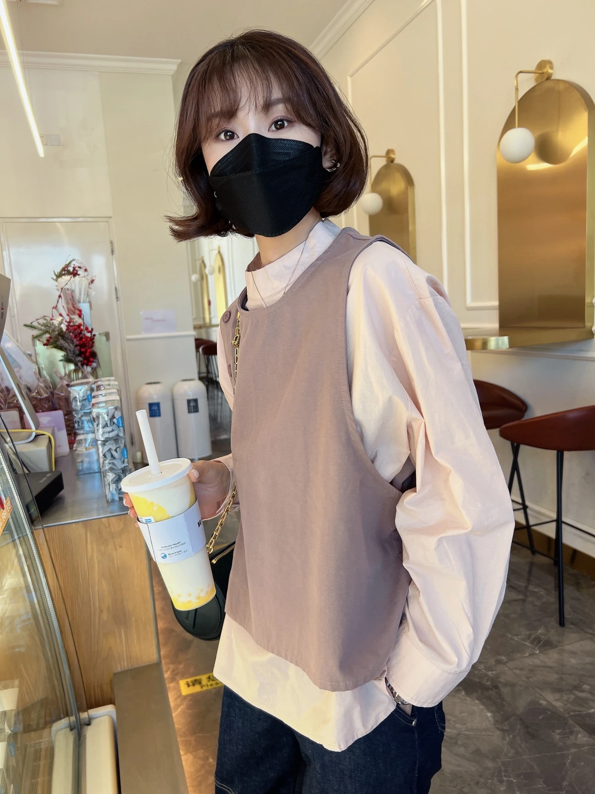 ナチュラル骨格に似合う服の選び方：秋のゆったりシルエットシャツセットアップの実用性解析
