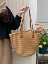 大容量の草編みトートバッグ【ビーチ・通勤用・バケツ型デザイン】（セットアップ対応）
