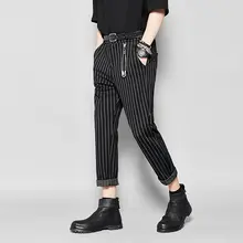 ストライプデザインの弾力性のあるテーパードパンツ【カジュアル・九分丈・男性用】