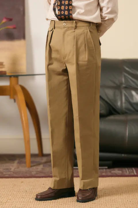 高腰のツータックチノパンツ【メンズ・カジュアル・厚手】