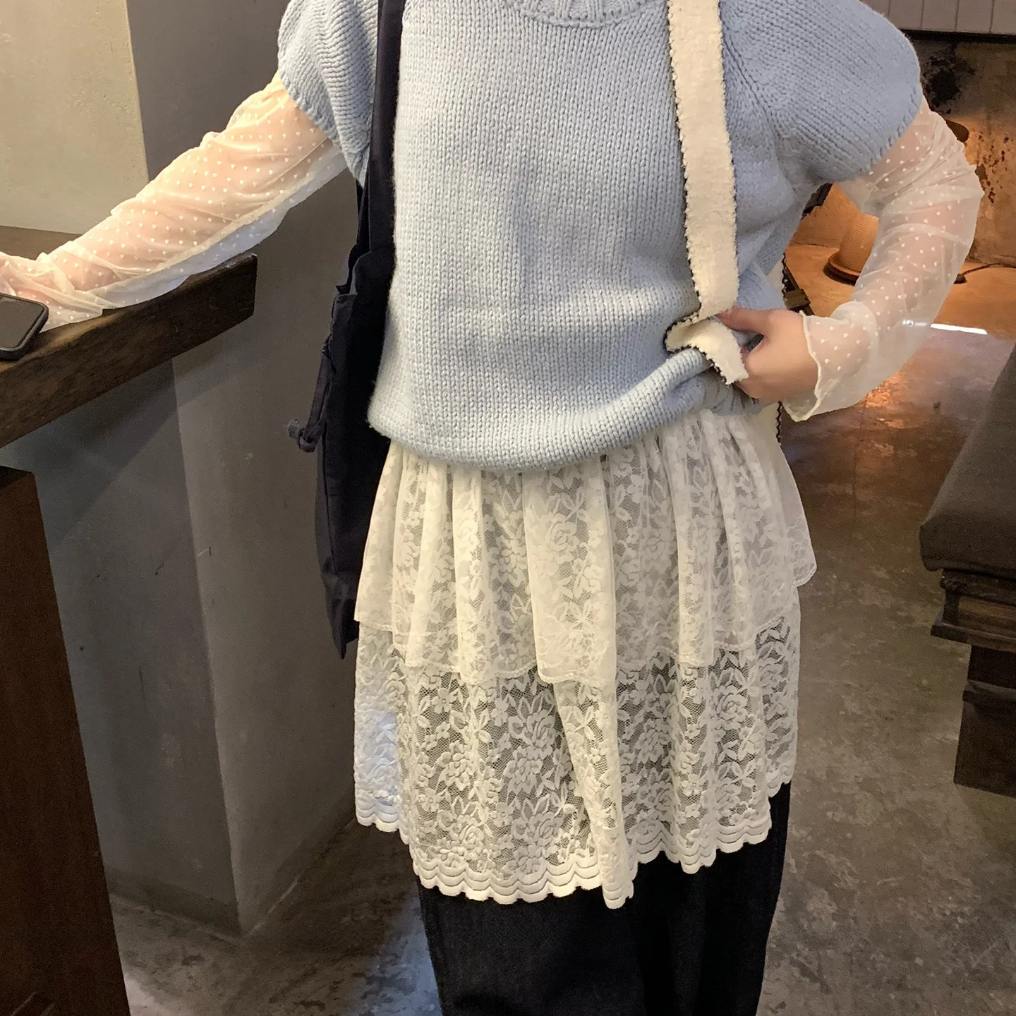 デニムと重ね着できるレースフリルのロングスカート【お尻隠し・春夏用・フレアシルエット】（セットアップ対応）