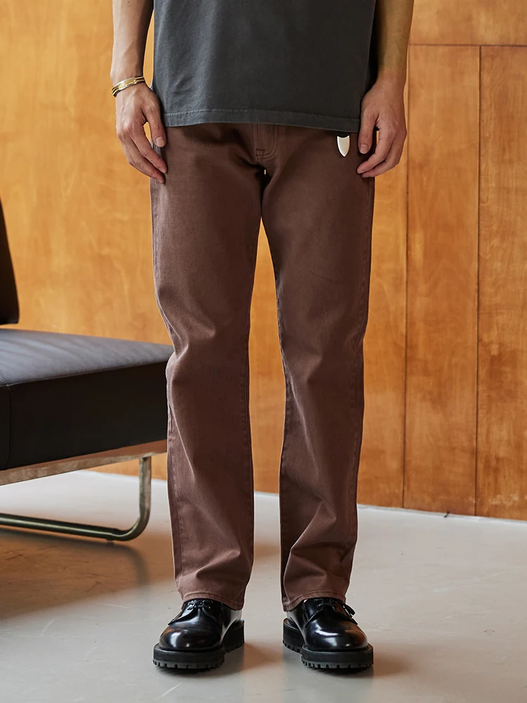 カーゴパンツ メンズ コーデの悩みを解決！ストレートデニムの実際の使い方
