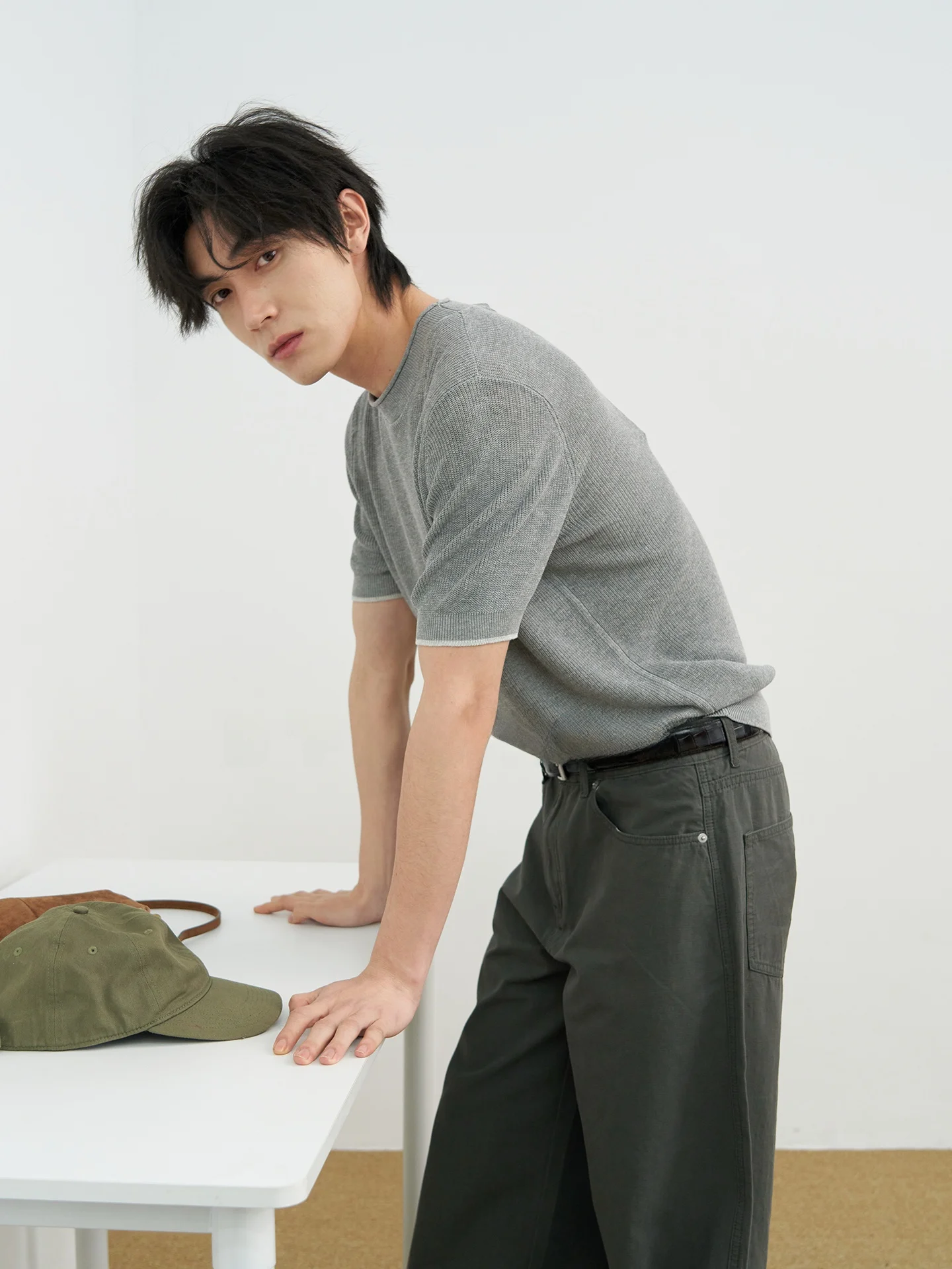 スマートカジュアルメンズにぴったりな半袖Tシャツは、どう選ぶ？