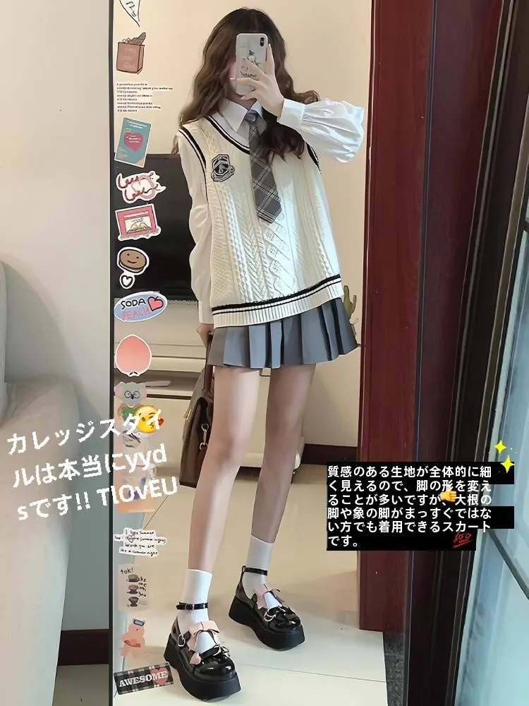 プリーツスカート コーデ 完全ガイド｜トップス選びの秘密とファッションルール