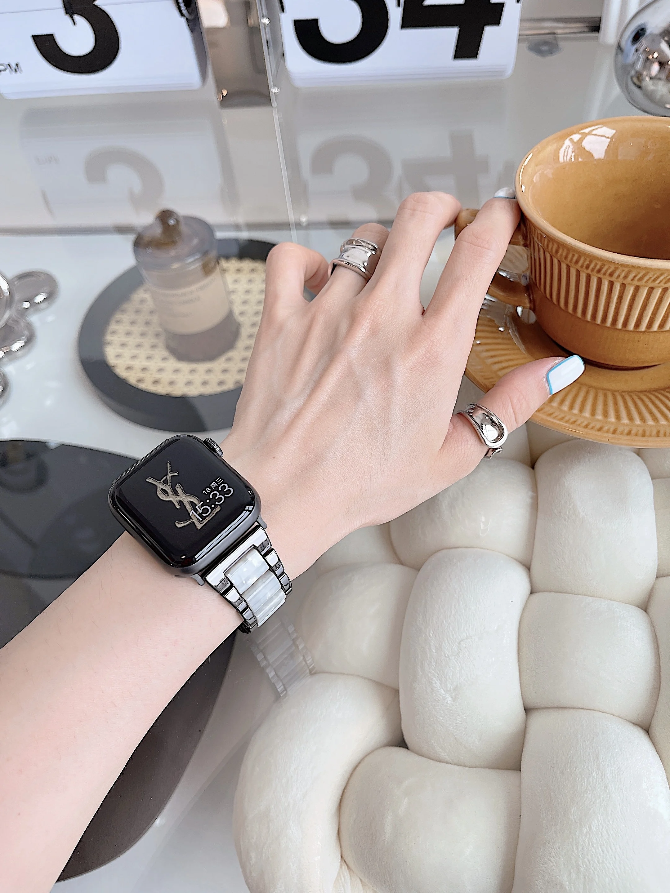 Apple Watch ゴールドに合うバンドの選び方とおすすめ4選は？