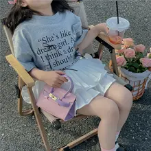 カラフルなデザインの子供用ハンドバッグ【トレンド・女児用・おしゃれなアクセサリー】