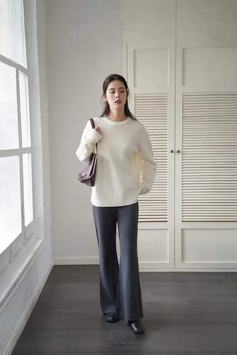 開朗家 100%ウールセーター【ラウンドネック・厚手・フィット・女性用】