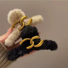 秋冬用 メタル風ファー付きレターヘアクリップ【大サイズ・シャーククリップ・グラブクリップ】