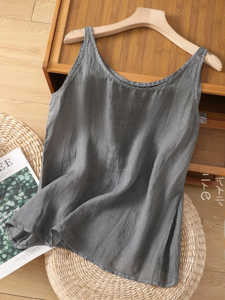 背中が空いた服の選び方とは？3選で夏の快適さを実感する
