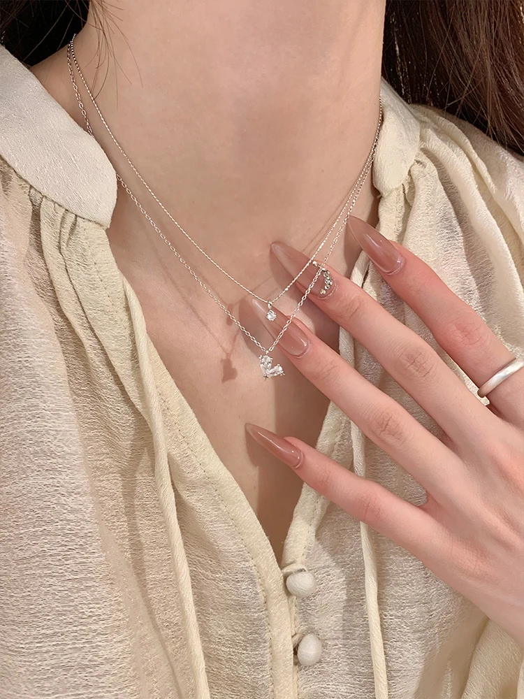 ネックレスのデザインはシンプルが勝る？純銀パール四つ葉ネックレスが教えてくれた、日常の美しさ