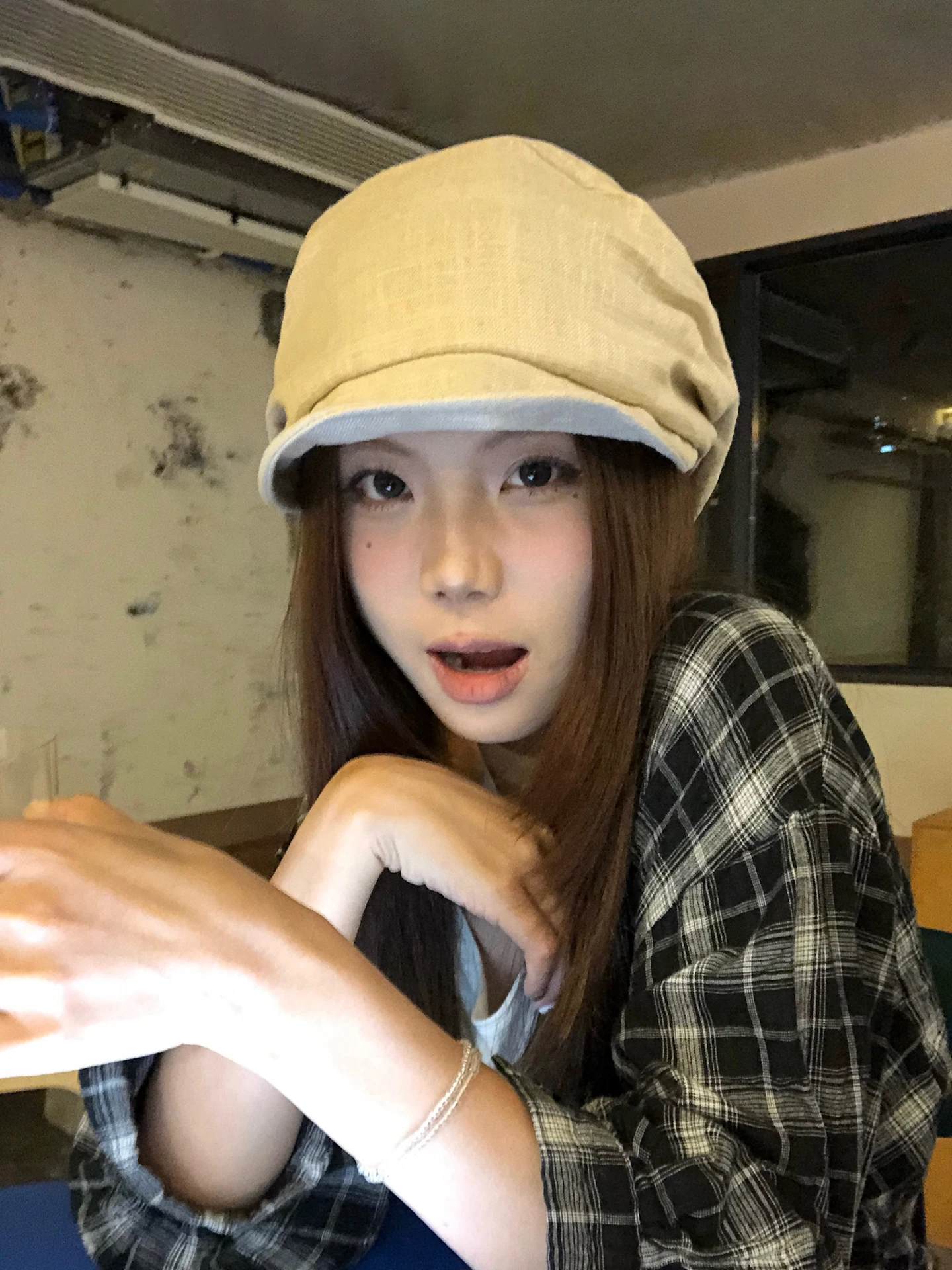 リネン混の薄手クラウドデザインベレー帽：通気性と軽さが特徴の女性向け秋用ヘッドウェア
