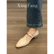 牛革製 アンクルストラップの浅口ハイヒール【ブラック・フラワーリボン・レトロデザイン・太ヒール】