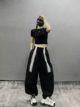 ストライプ配色デザインの薄手カーゴパンツ【ハイウエスト・ゆったりフィット・テ  ーパード】（セットアップ対応）