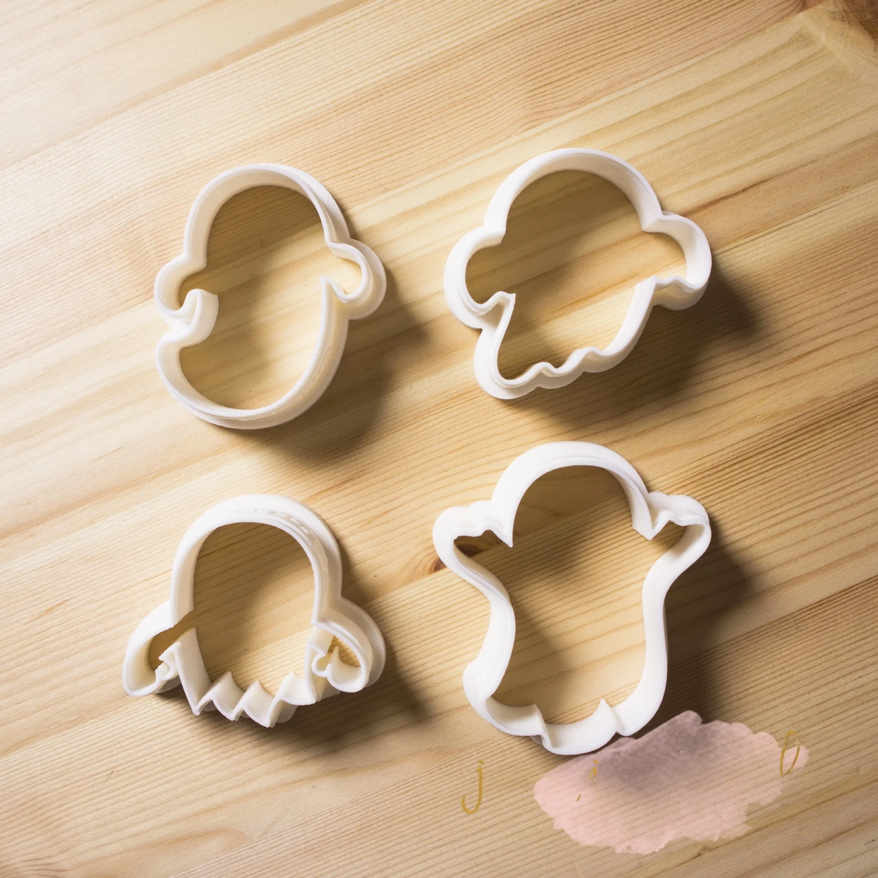 ハロウィン用 幽霊クッキー型：3Dプリントキャラクターで家庭用ベーカリーを楽しく変える