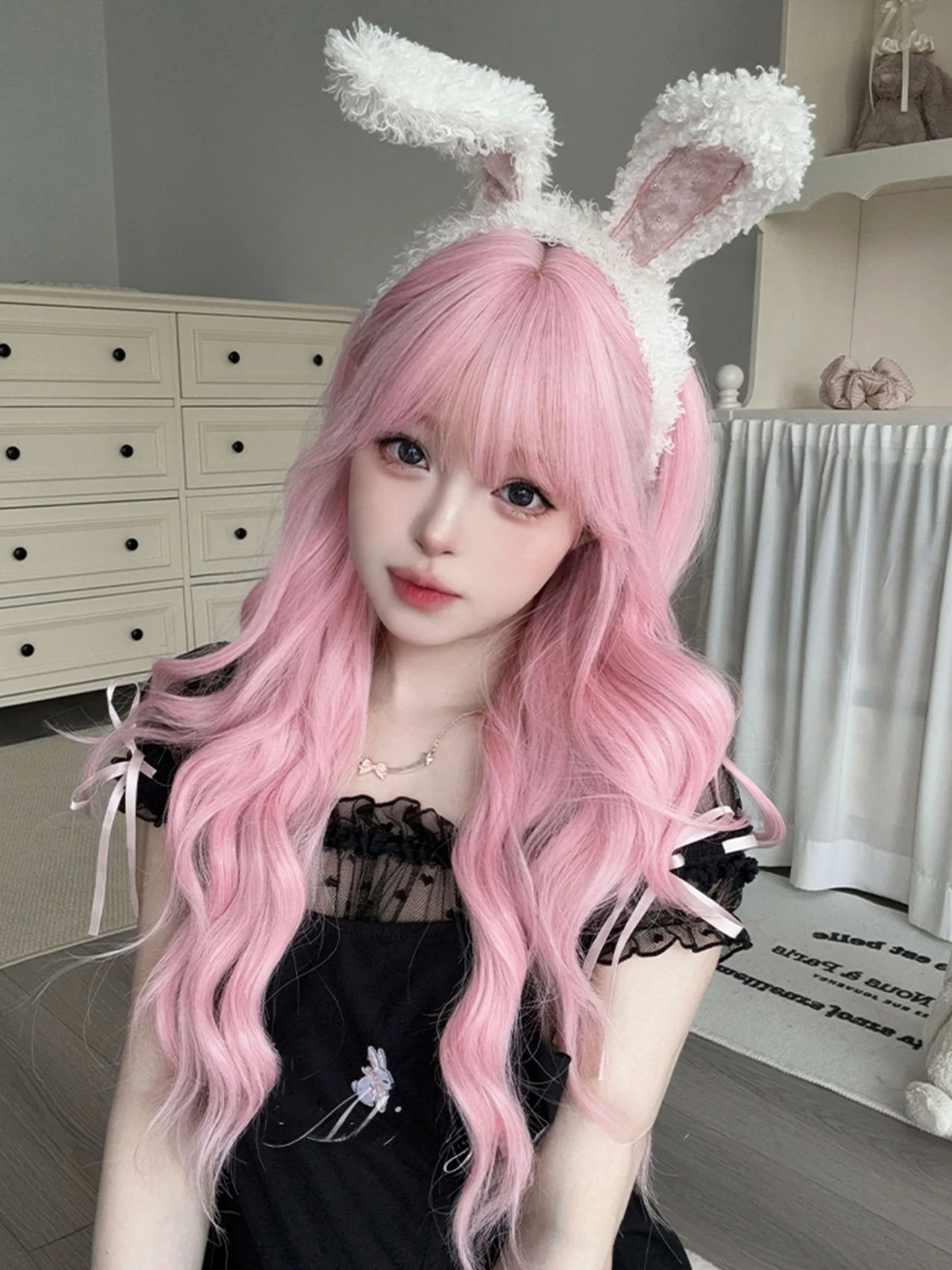 ロングウィッグ【韓国風・甘美な雰囲気・ロリータスタイル】のスリックバックやプールヘアアレンジに最適な使い方