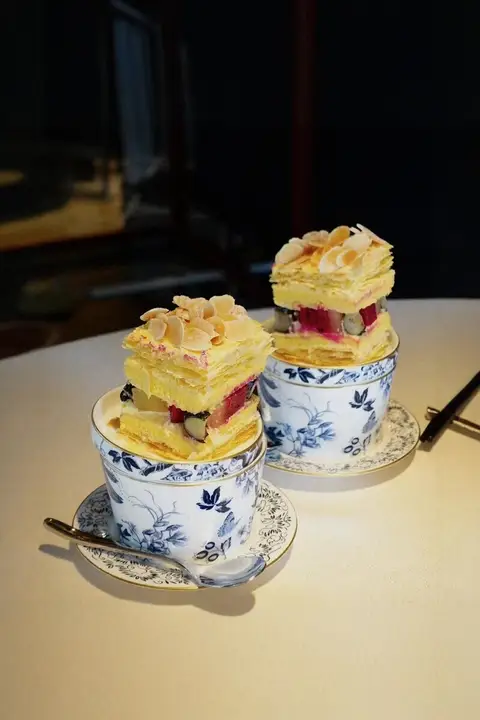 骨瓷製 洋風と和風兼用 デザートボウル【スープ用・おしゃれな食器】