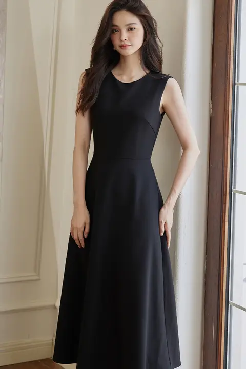 ロア衣 フランス風 ブラックフレアワンピース【ノースリーブ・ミディ丈・エレガント】