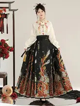 華やかなデザインの明朝風漢服馬面スカート【新中式婚礼用・敬酒服】