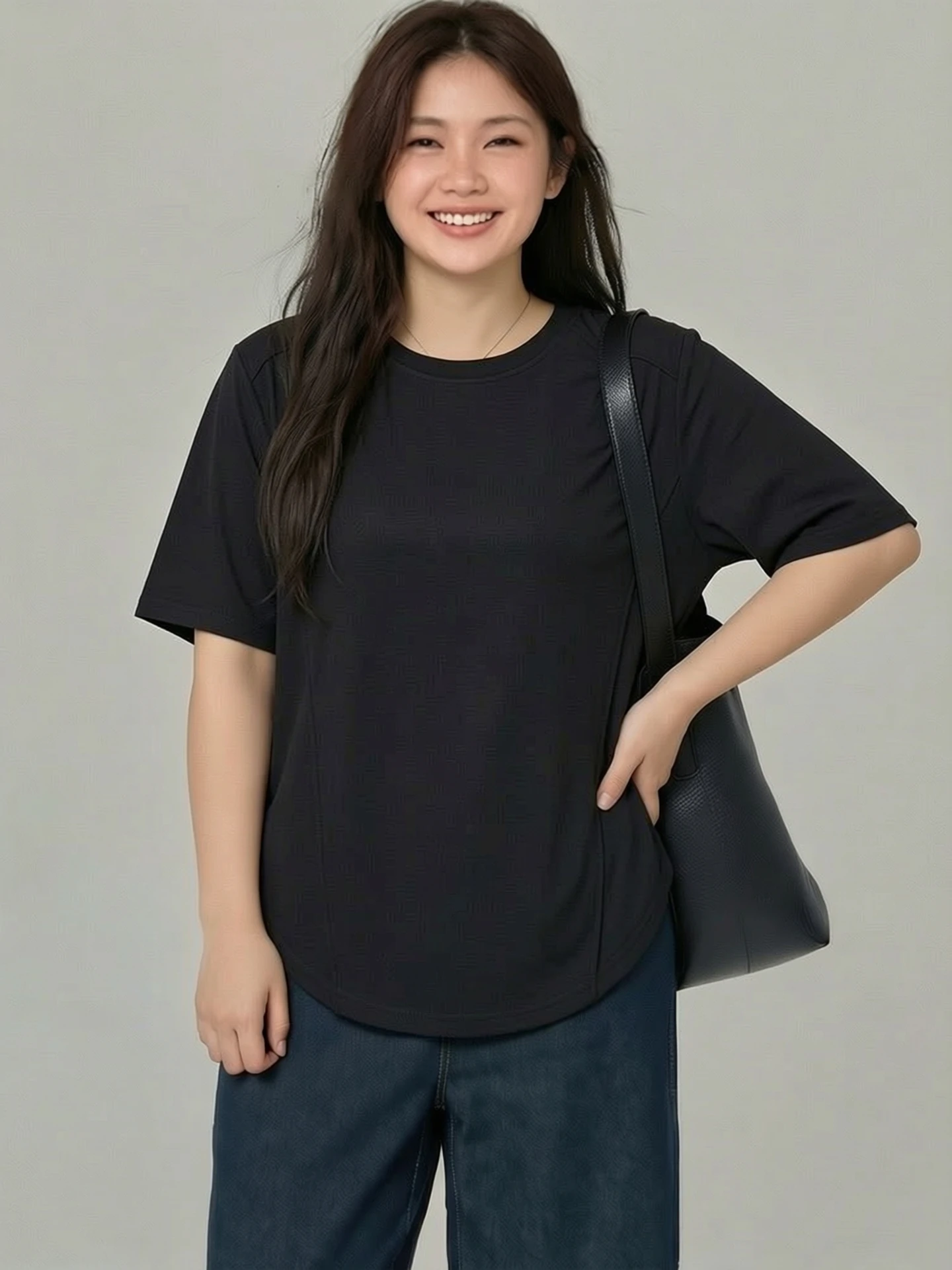 夏の重ね着に欠かせないTシャツは、どう選ぶ？