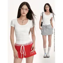 Uネック短袖白Tシャツ【フィット感・セクシー・ウエスト露出・女性用】