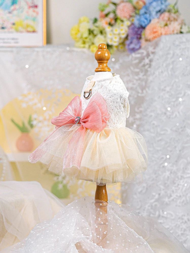 トイプードルの夏用かわいいドレス服：ピンクと白の連身裙が小型犬に最適