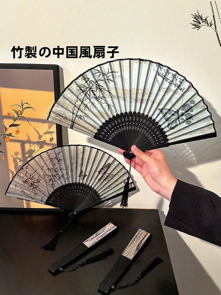 夏の暑さに負けない、エアコン室外機を冷やすための「心の扇」は？