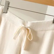 高級感のあるハイウエストニットワイドパンツ【米白・秋冬用・ドレープデザイン】