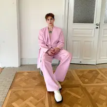 深Vネックピンクスーツ【メンズ・ワイドパンツ・デザイン性抜群・フォーマル】（セットアップ対応）